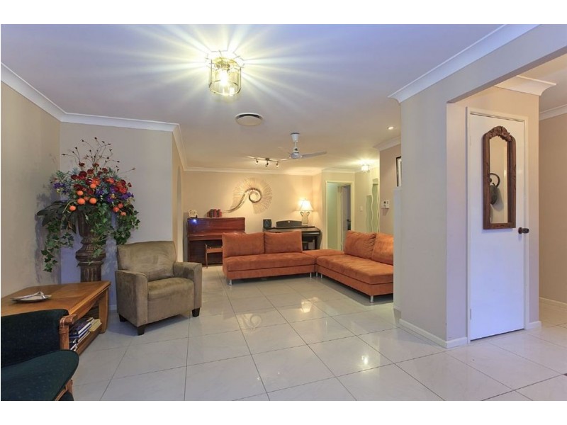 9 Christole Court, Carina QLD 4152