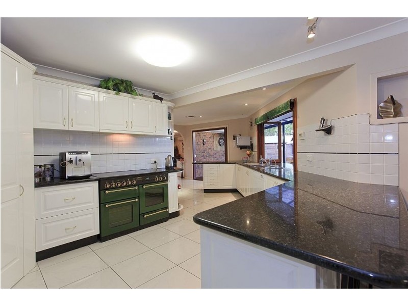 9 Christole Court, Carina QLD 4152