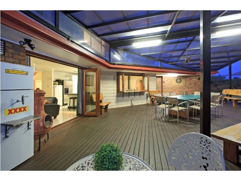 9 Christole Court, Carina QLD 4152