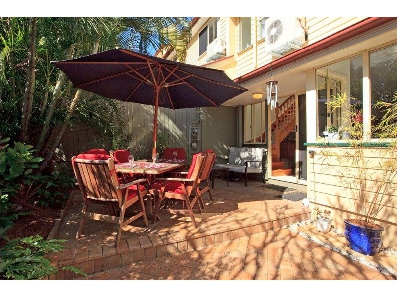 92B Overend Street, Norman Park QLD 4170