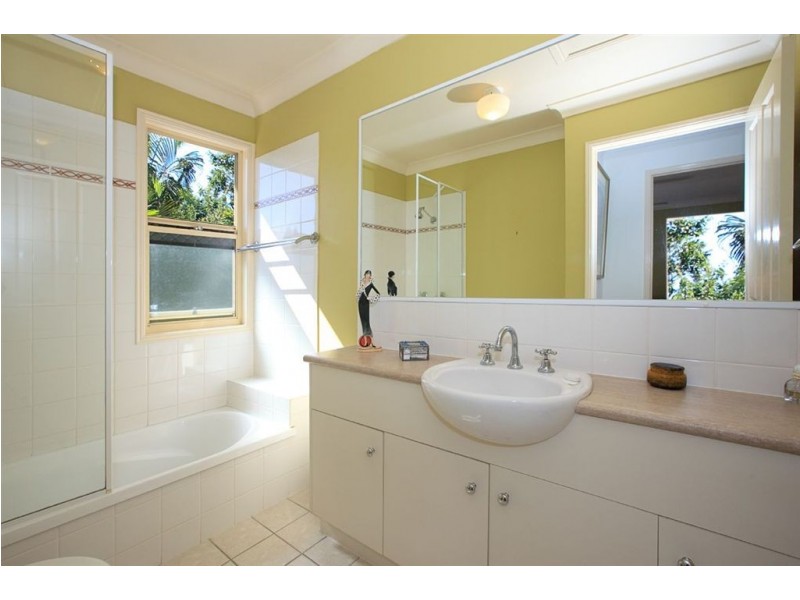 92B Overend Street, Norman Park QLD 4170