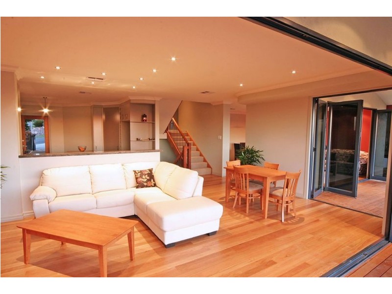 20 Wentworth Parade, Balmoral QLD 4171