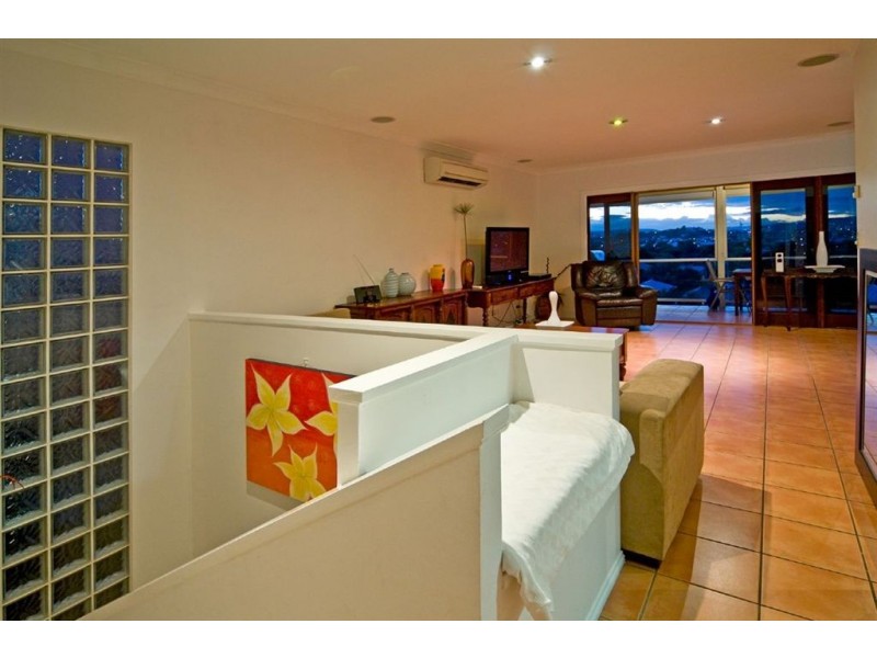 12 Dilkera Street, Balmoral QLD 4171