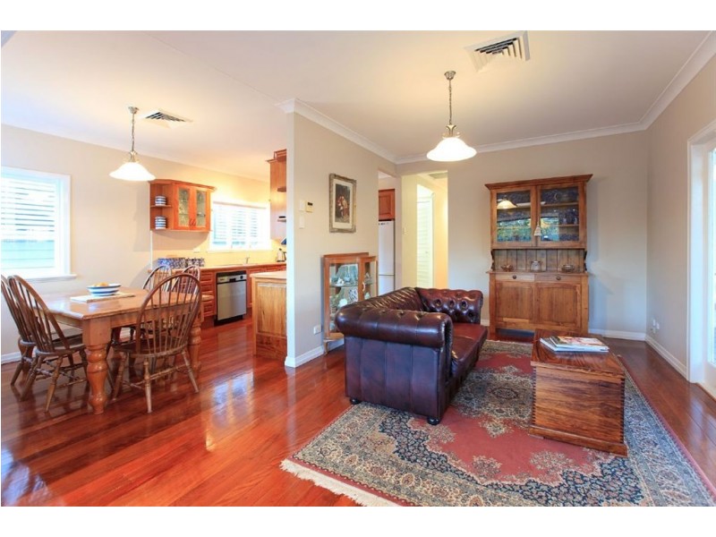 22 Pinedale Street, Morningside QLD 4170