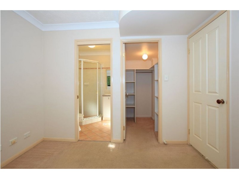 1/325 Hawthorne Road, Hawthorne QLD 4171