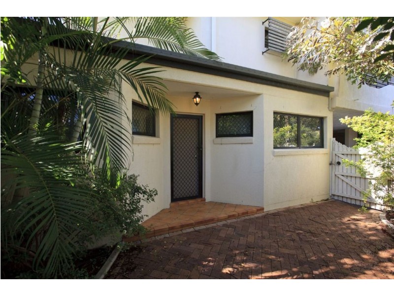 1/325 Hawthorne Road, Hawthorne QLD 4171