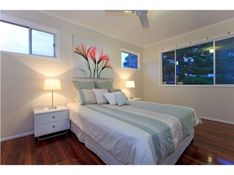 18 Whitford Street, Tingalpa QLD 4173