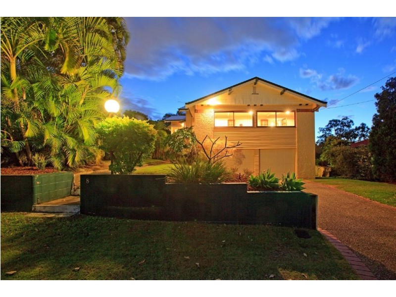 8 Taylor Street, Balmoral QLD 4171