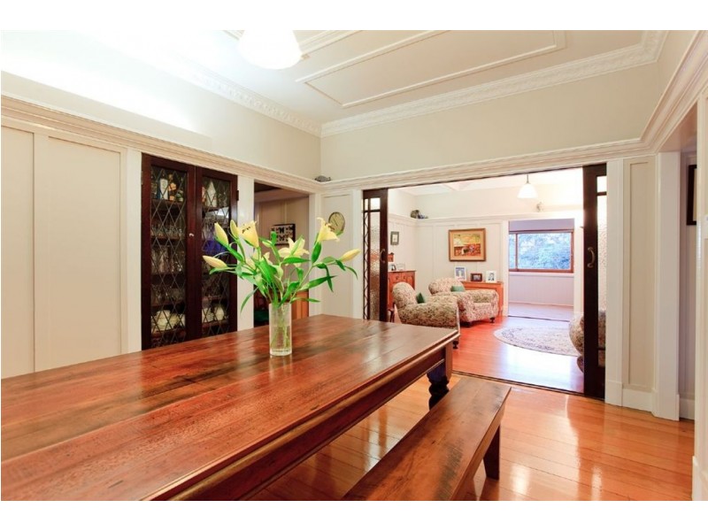 8 Taylor Street, Balmoral QLD 4171