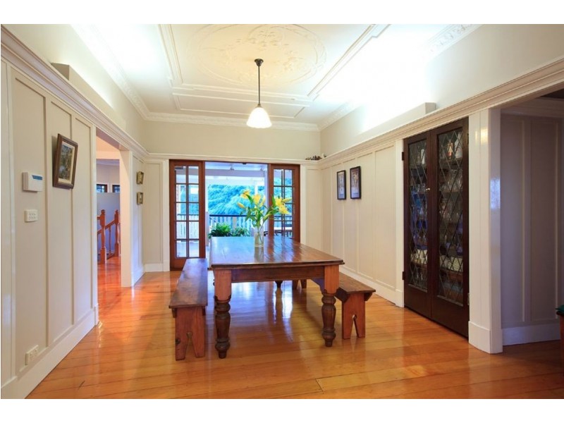 8 Taylor Street, Balmoral QLD 4171