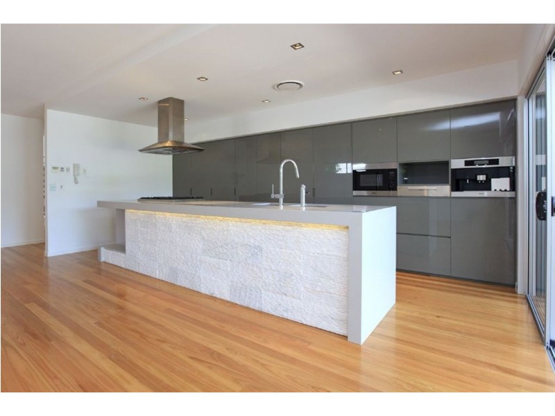 120 Barton Road, Hawthorne QLD 4171