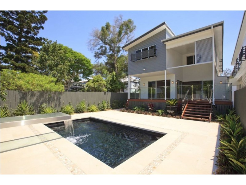 120 Barton Road, Hawthorne QLD 4171