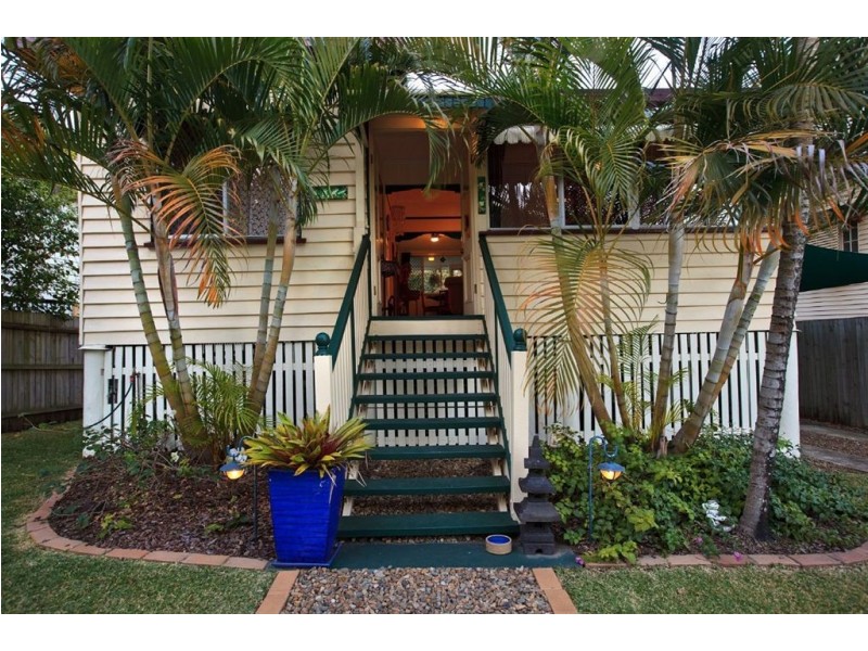 43 Jenolan Avenue, Hawthorne QLD 4171