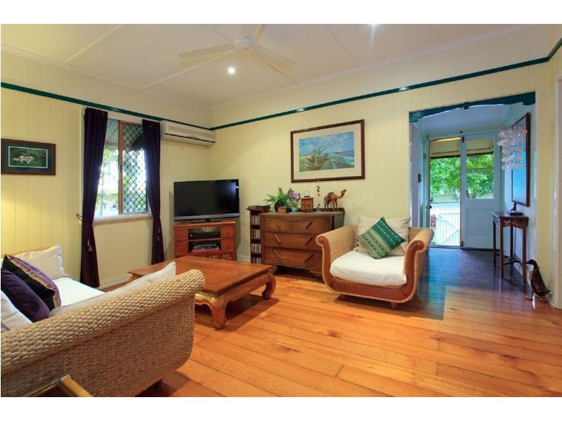 43 Jenolan Avenue, Hawthorne QLD 4171