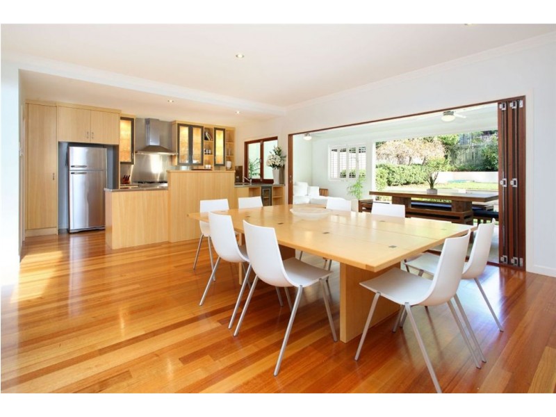 37 Stewart Street, Hawthorne QLD 4171