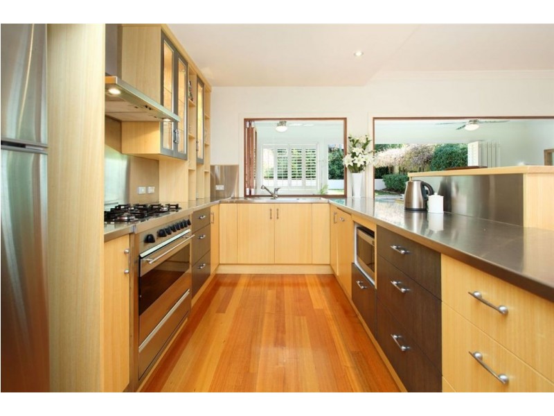 37 Stewart Street, Hawthorne QLD 4171