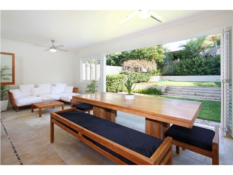 37 Stewart Street, Hawthorne QLD 4171