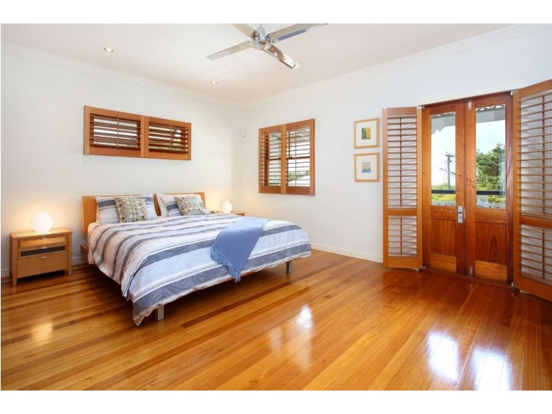 37 Stewart Street, Hawthorne QLD 4171