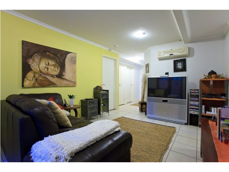 61 Dover Street, Hawthorne QLD 4171