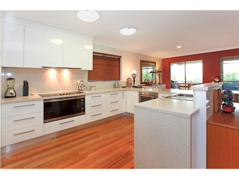 17 Taylor Street, Balmoral QLD 4171