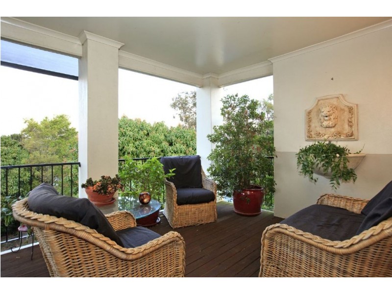 17 Taylor Street, Balmoral QLD 4171