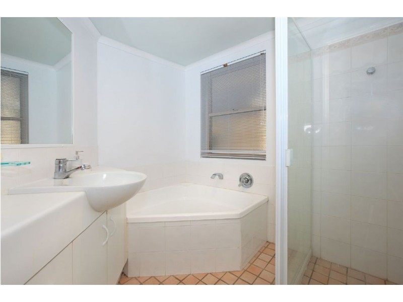 17 Taylor Street, Balmoral QLD 4171