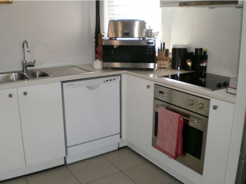 2/11 Goulburn St, Hawthorne QLD 4171