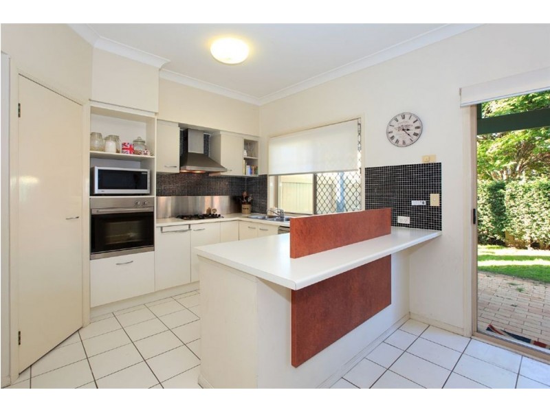93 Coutts Street, Bulimba QLD 4171