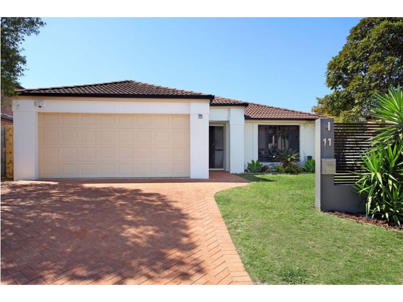 11 Bond Place, Carindale QLD 4152