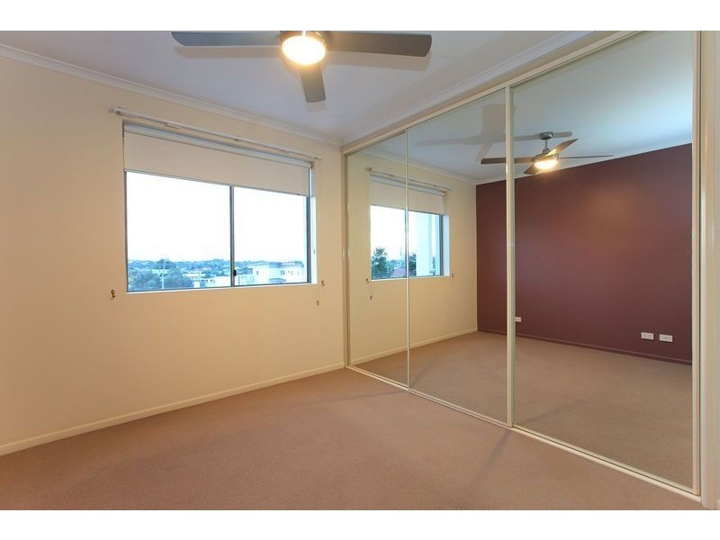 208/621 Wynnum Road, Morningside QLD 4170