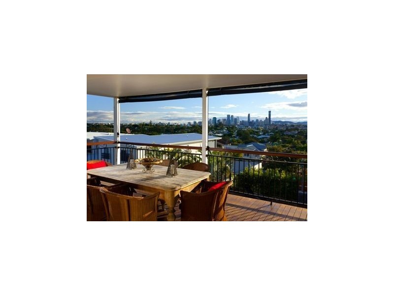 39 Victoria Street, Balmoral QLD 4171