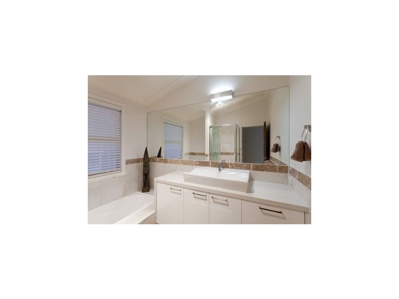 39 Victoria Street, Balmoral QLD 4171