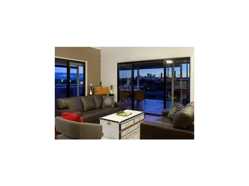 39 Victoria Street, Balmoral QLD 4171