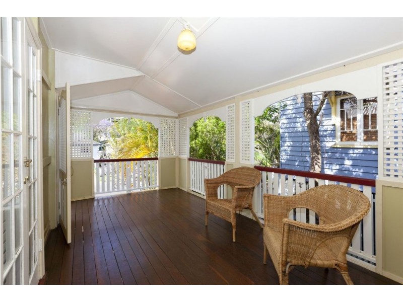 91 Overend Street, Norman Park QLD 4170