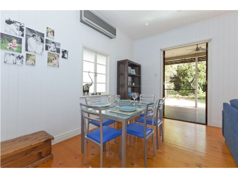 91 Overend Street, Norman Park QLD 4170