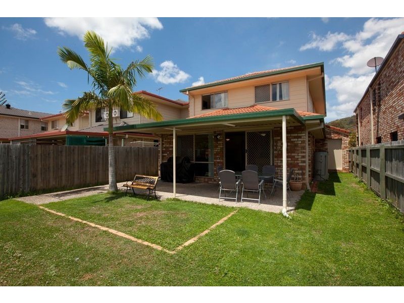 13 Araluen Place, Carindale QLD 4152