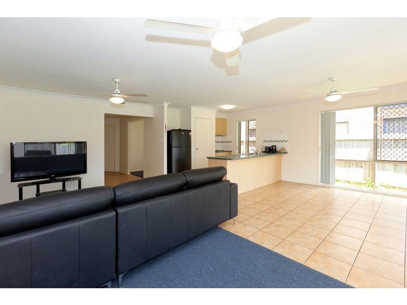 13 Araluen Place, Carindale QLD 4152