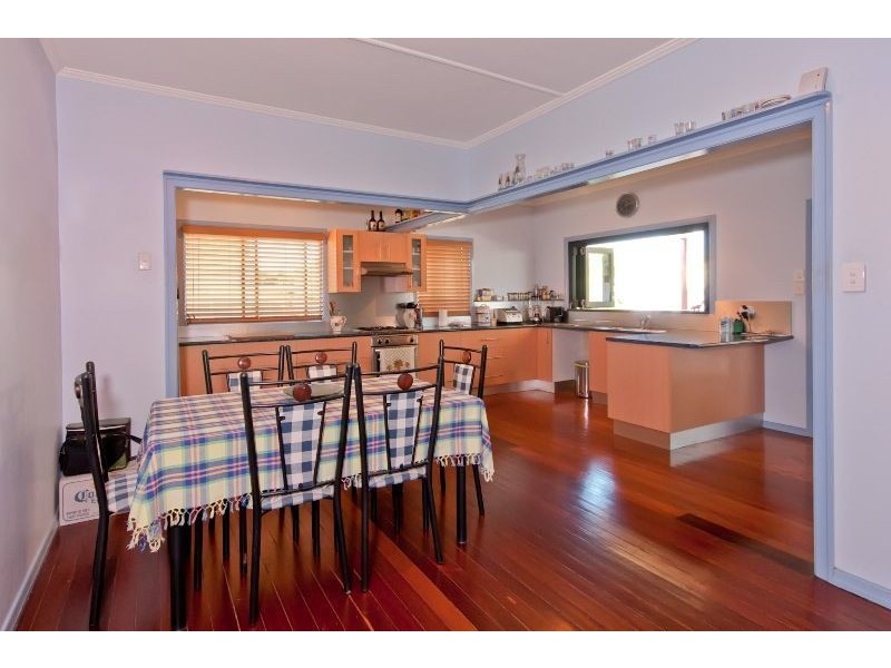 99 Riding Road, Hawthorne QLD 4171