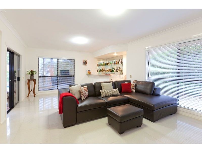 50 Golden Oak Crescent, Carindale QLD 4152