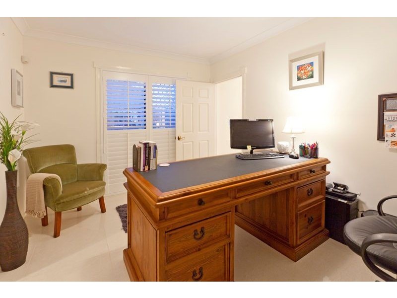 50 Golden Oak Crescent, Carindale QLD 4152