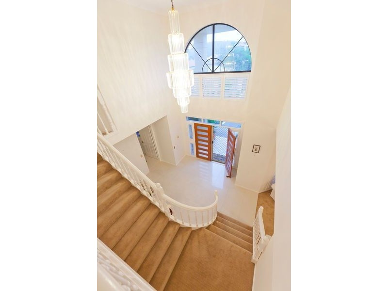 50 Golden Oak Crescent, Carindale QLD 4152