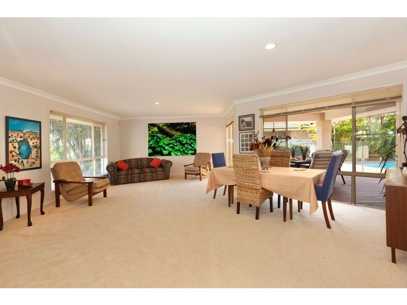 15 Turnberry Place, Carindale QLD 4152