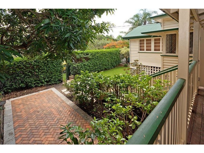 39 Lawson Street, Morningside QLD 4170