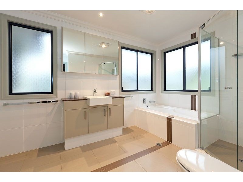 20 Wentworth Parade, Balmoral QLD 4171