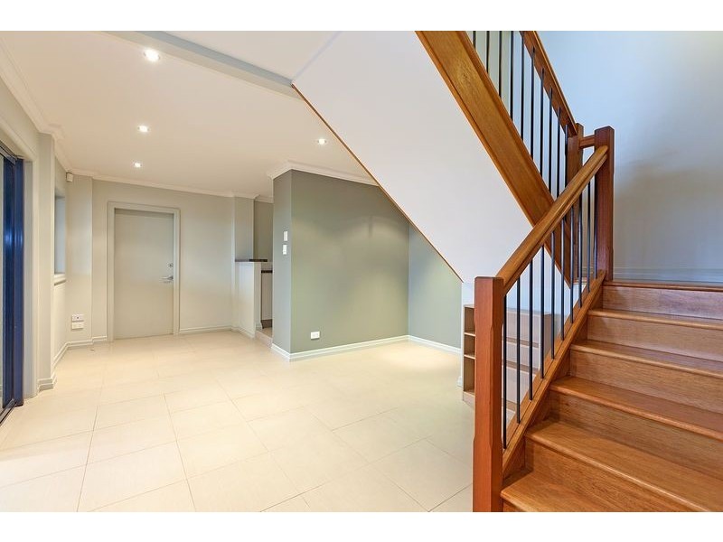 20 Wentworth Parade, Balmoral QLD 4171