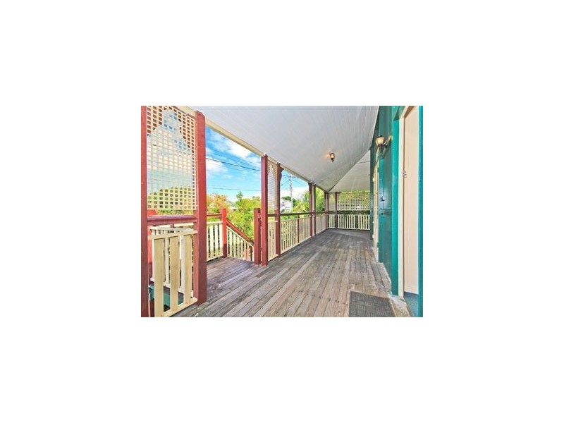 6 Halifax Street, Coorparoo QLD 4151