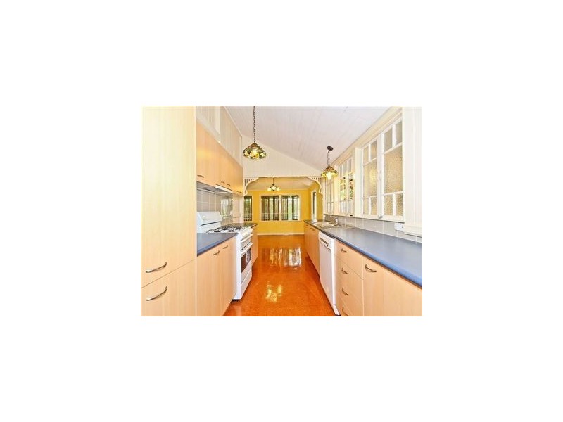 6 Halifax Street, Coorparoo QLD 4151