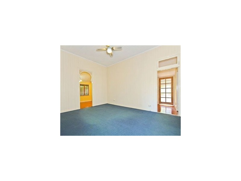 6 Halifax Street, Coorparoo QLD 4151