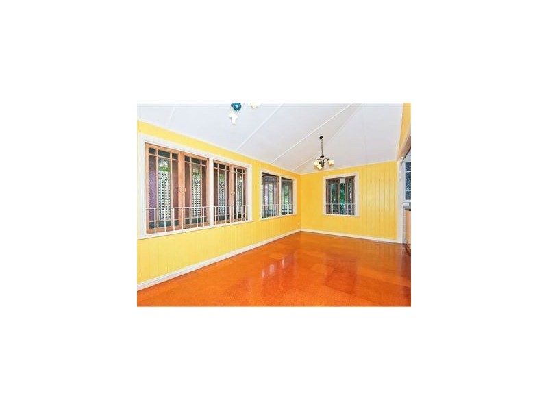 6 Halifax Street, Coorparoo QLD 4151