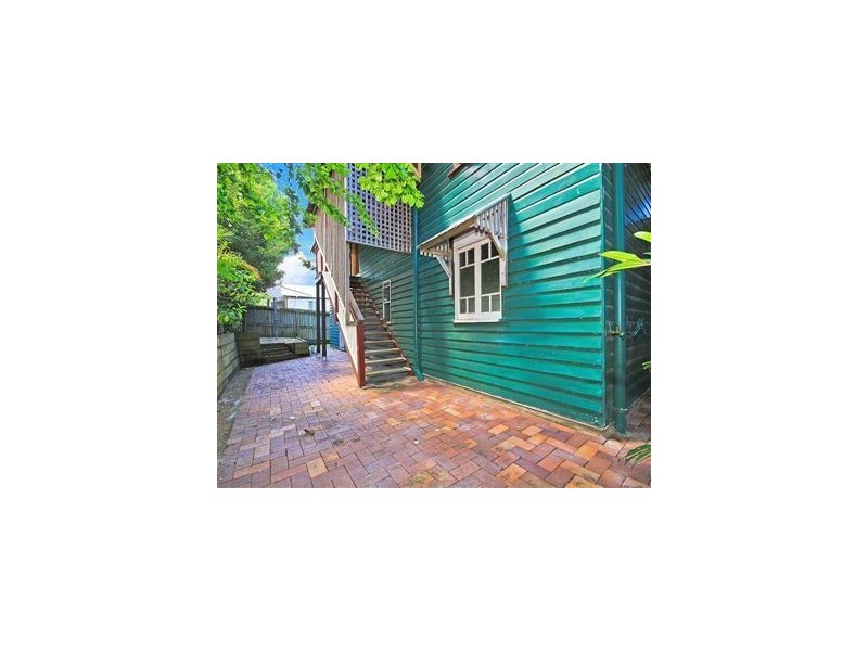 6 Halifax Street, Coorparoo QLD 4151